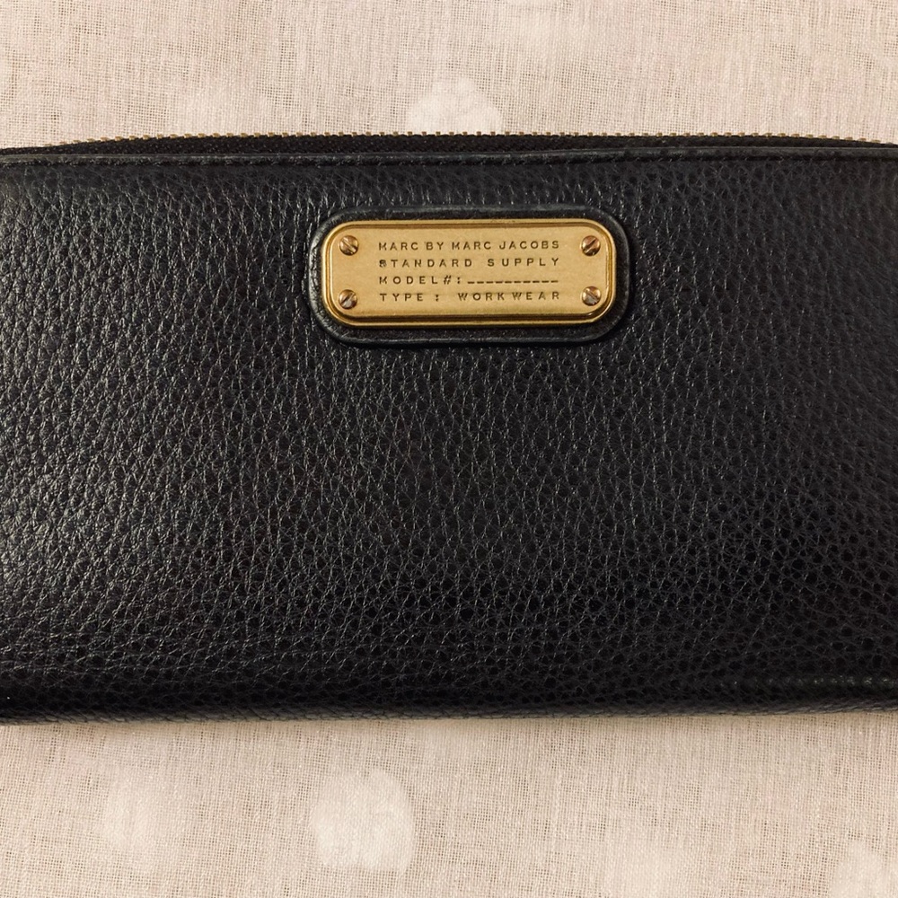 Marc Jacobs Pebbled Leather Continental Wallet - Black